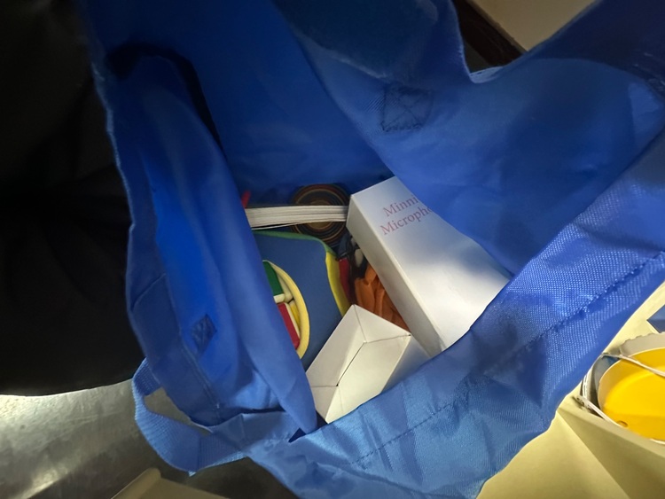 ワールドファミリー2016（古本）の商品画像 - 査定依頼日：2025年9月2日 - 最高査定価格：30,000円