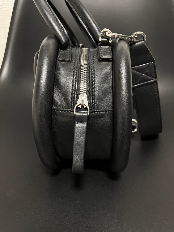 ピエールアルディ　アルファボーリングバッグ（ブランドバッグ）の商品画像 - 査定依頼日：2024年12月30日 - 最高査定価格：65,000円