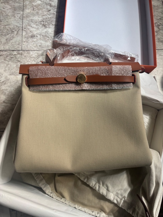 エールバッグ31（ブランドバッグ）の商品画像 - 査定依頼日：2026年3月19日 - 最高査定価格：350,000円