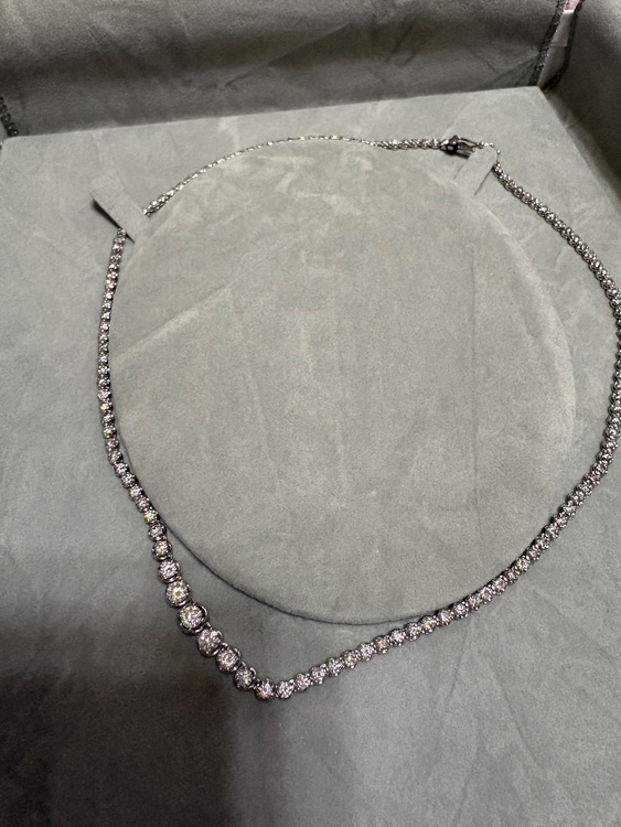 ダイヤモンドテニスネックレス（金・貴金属）の商品画像 - 査定依頼日：2026年2月11日 - 最高査定価格：700,000円