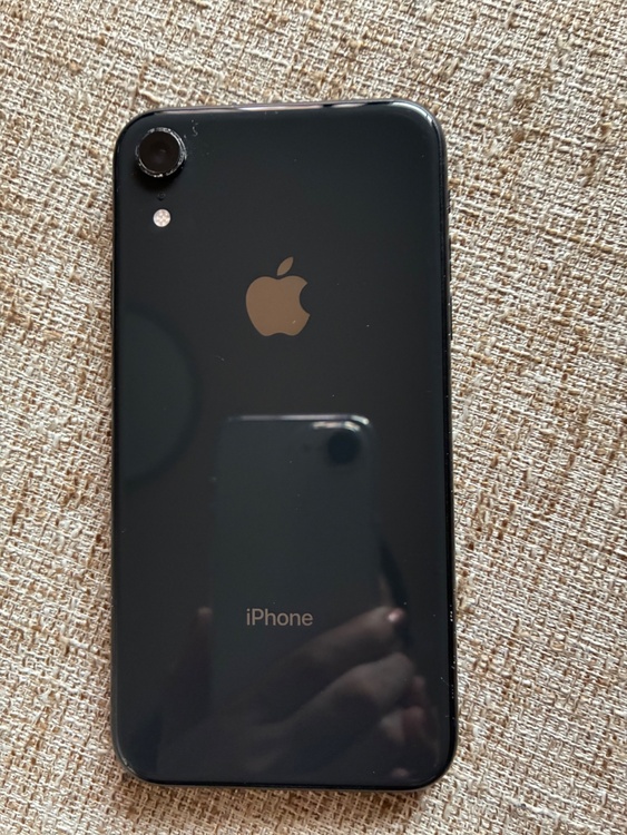 iPhone XR（スマホ）の商品画像 - 査定依頼日：2026年10月13日 - 最高査定価格：10,000円