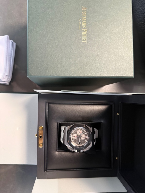 オーデマピゲ ロイヤルオークオフショア （高級時計）の商品画像 - 査定依頼日：2026年2月5日 - 最高査定価格：3,550,000円