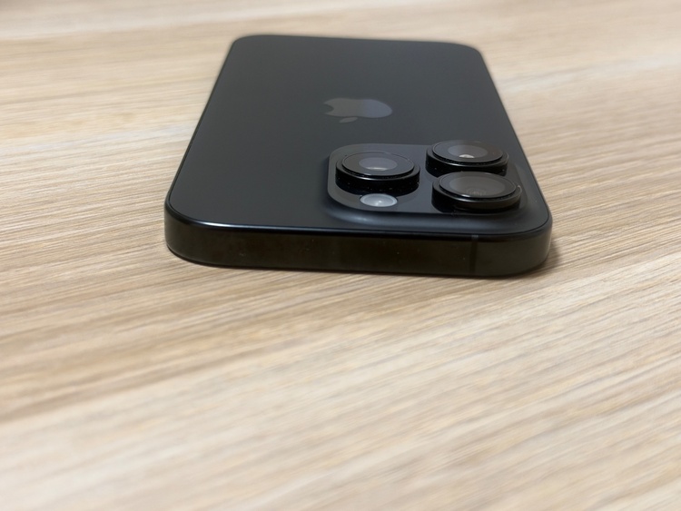 iPhone iPhone 16 Pro 512GB SIMフリー（スマホ）の商品画像 - 査定依頼日：2026年9月20日 - 最高査定価格：130,500円