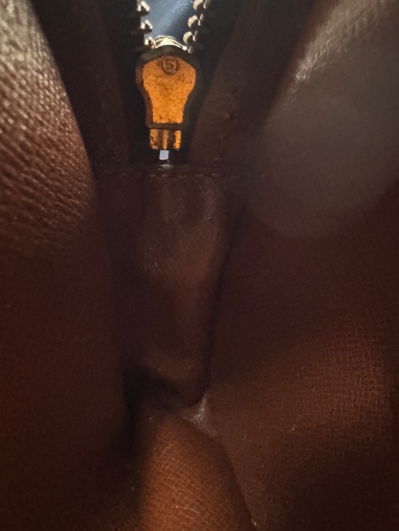 ルイヴィトン　モノグラム ポシェット・マルリー・バンドリエール（M51828）（ブランドバッグ）の商品画像 - 査定依頼日：2026年1月30日 - 最高査定価格：55,000円