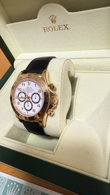 ロレックス デイトナ 1651（高級時計）の商品画像 - 査定依頼日：2026年3月29日 - 最高査定価格：4,200,000円