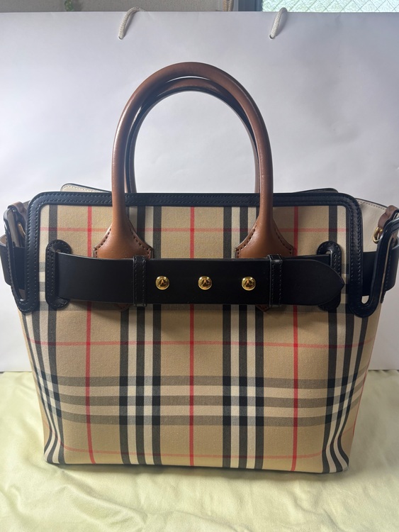 その他 バーバリー （ブランドバッグ）の商品画像 - 査定依頼日：2025年11月18日 - 最高査定価格：30,000円