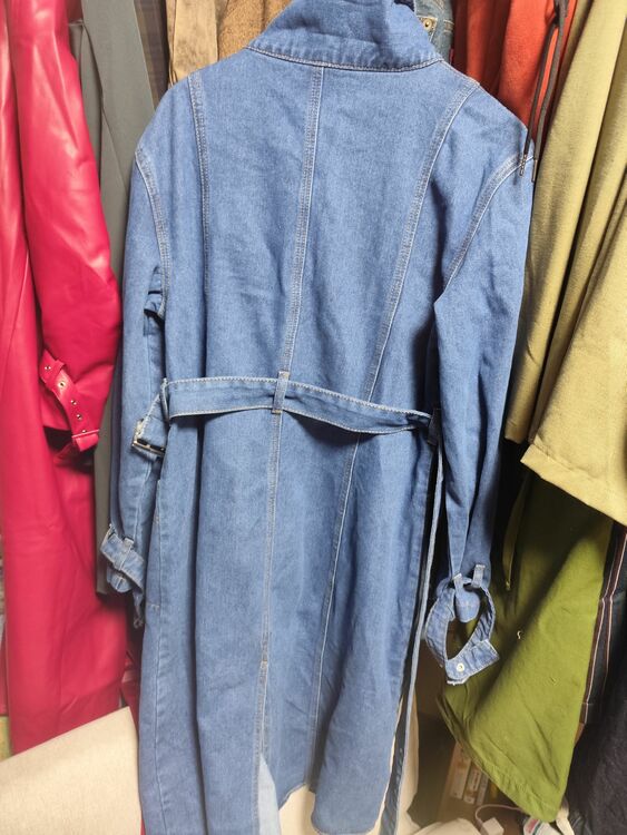 Cosmina ロングデニムコート（古着・ファッション）の商品画像 - 査定依頼日：2025年11月24日 - 最高査定価格：50円
