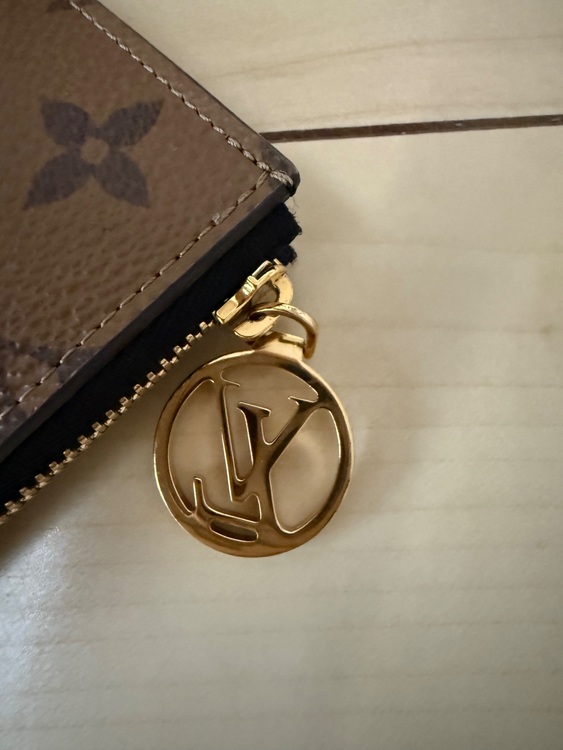 カードケースポルトカルトロミー（ブランド財布・小物）の商品画像 - 査定依頼日：2025年11月24日 - 最高査定価格：20,000円