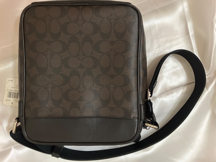 F54788（ブランドバッグ）の商品画像 - 査定依頼日：2025年7月23日 - 最高査定価格：7,000円