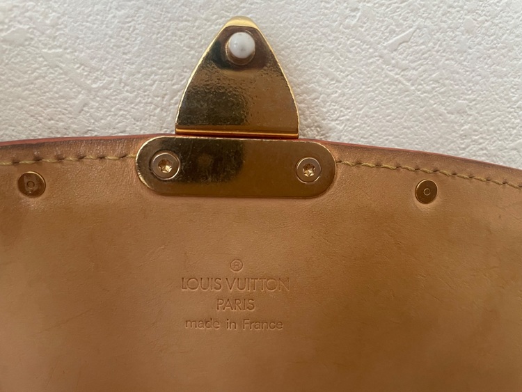 ルイヴィトンモノグラムマルチカラーソローニュ（ブランドバッグ）の商品画像 - 査定依頼日：2025年8月10日 - 最高査定価格：130,000円