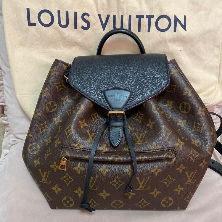 リュック（ブランドバッグ）の商品画像 - 査定依頼日：2025年4月26日 - 最高査定価格：260,000円