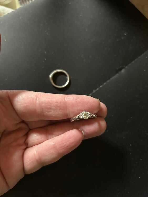 婚約指輪（金・貴金属）の商品画像 - 査定依頼日：2025年2月17日 - 最高査定価格：54,000円