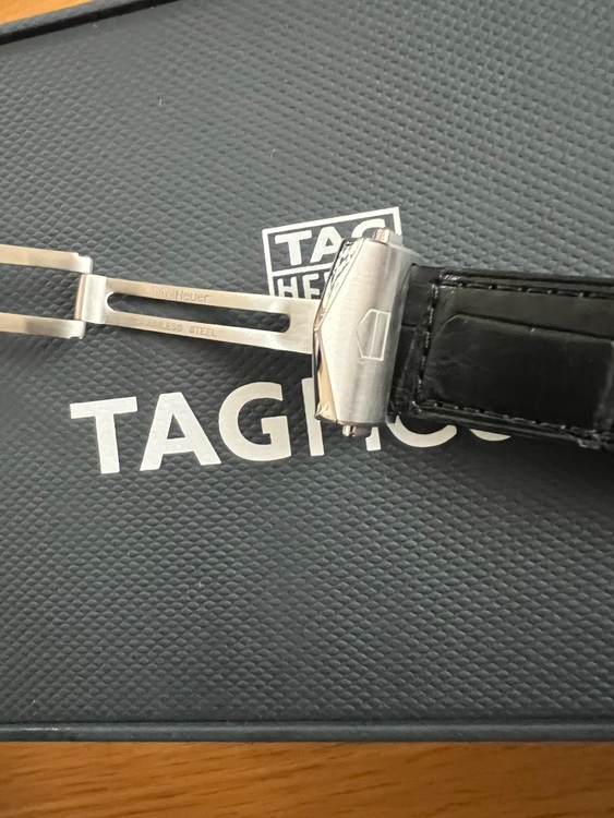 タグホイヤー カレラ CBN2A5A.FC6481（高級時計）の商品画像 - 査定依頼日：2025年6月10日 - 最高査定価格：440,000円