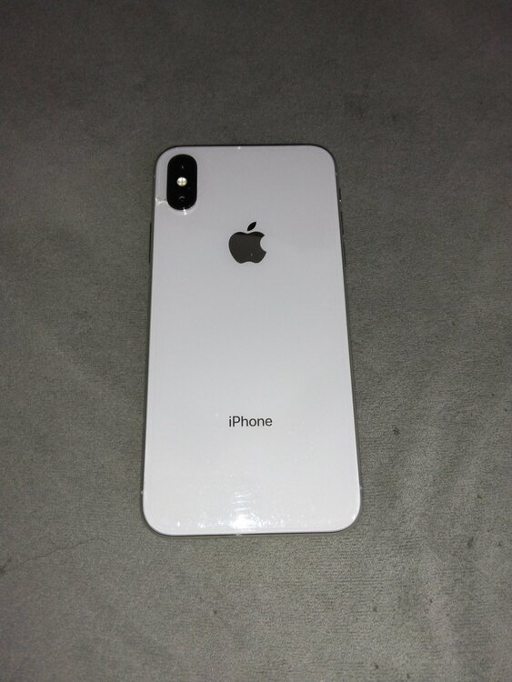 iPhone iPhoneX 64GB docomo（スマホ）の商品画像 - 査定依頼日：2026年5月31日 - 最高査定価格：6,000円