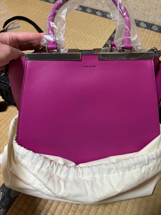 3JOURS VIT.DOLCE T/NAPPA SHINY ACC.SMALT（ブランドバッグ）の商品画像 - 査定依頼日：2025年12月25日 - 最高査定価格：80,000円