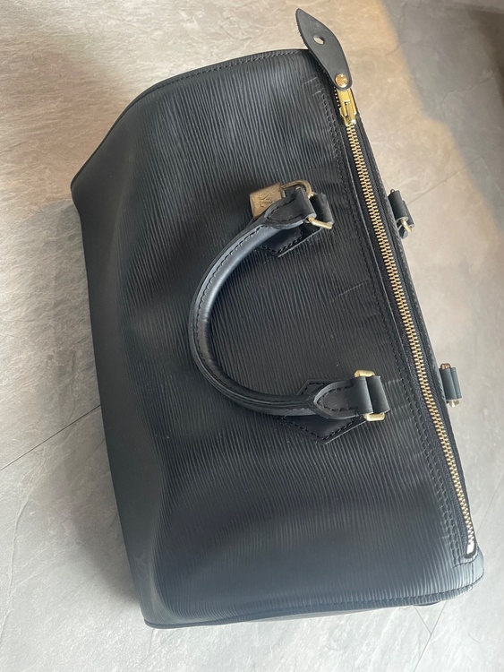 ルイヴィトン エピ （ブランドバッグ）の商品画像 - 査定依頼日：2026年2月17日 - 最高査定価格：70,000円