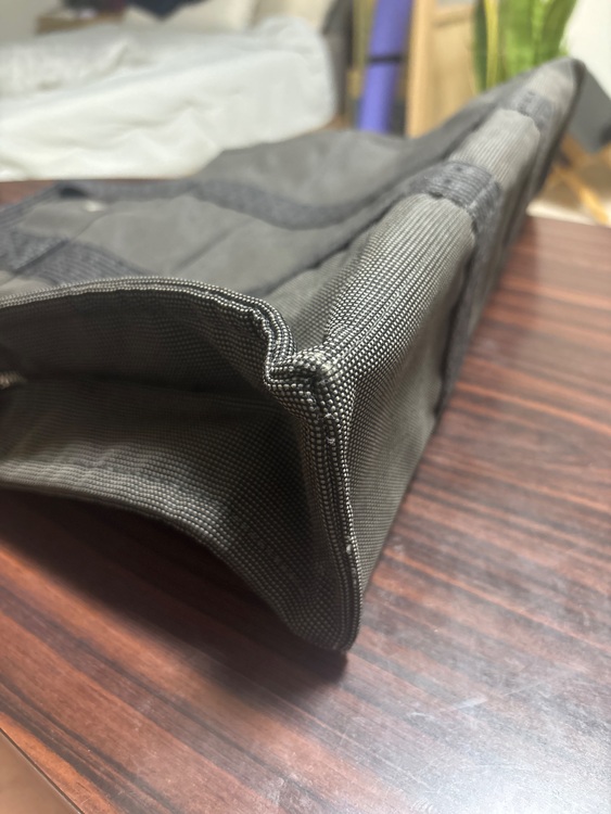 エールバッグ（ブランドバッグ）の商品画像 - 査定依頼日：2025年9月2日 - 最高査定価格：16,000円