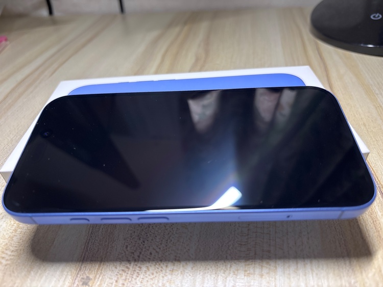 iPhone 16 128GB docomo（スマホ）の商品画像 - 査定依頼日：2026年4月1日 - 最高査定価格：80,000円