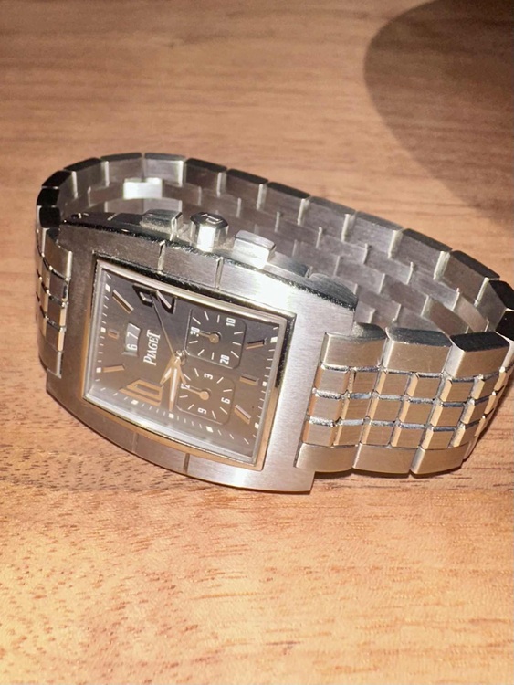 アップストリーム　クロノグラフ（高級時計）の商品画像 - 査定依頼日：2025年8月6日 - 最高査定価格：300,000円