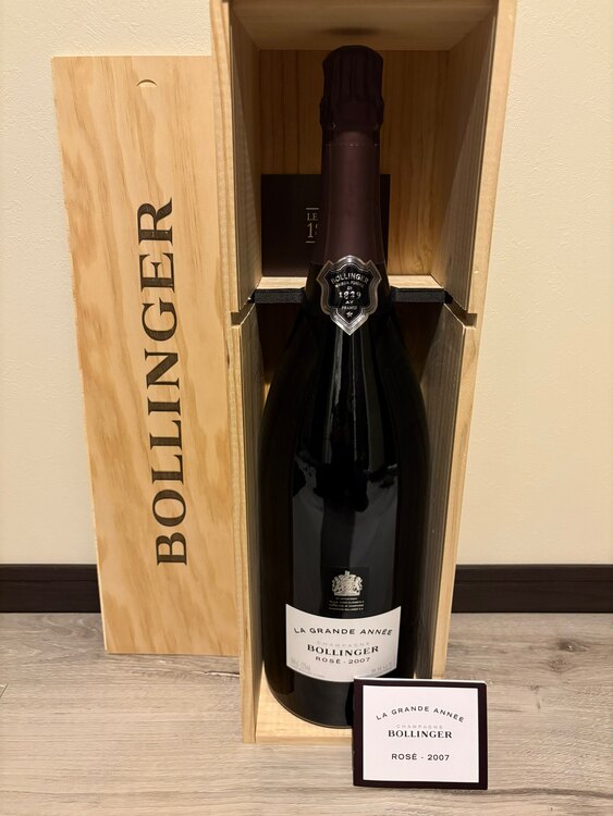 シャンパン ボランジェ （お酒）の商品画像 - 査定依頼日：2025年4月15日 - 最高査定価格：16,000円