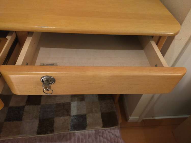 学習机　ロットNo.20021122　（家具・寝具）の商品画像 - 査定依頼日：2025年1月15日 - 最高査定価格：1円