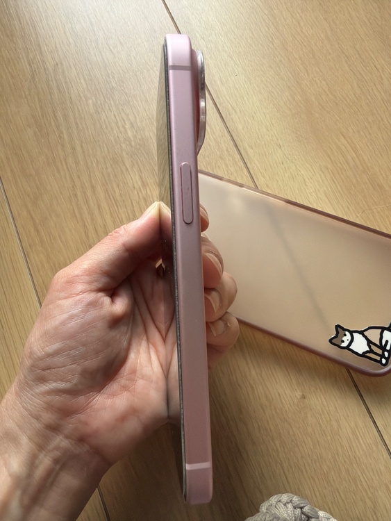 iPhone iPhone 15 256GB SIMフリー（スマホ）の商品画像 - 査定依頼日：2026年7月29日 - 最高査定価格：69,000円