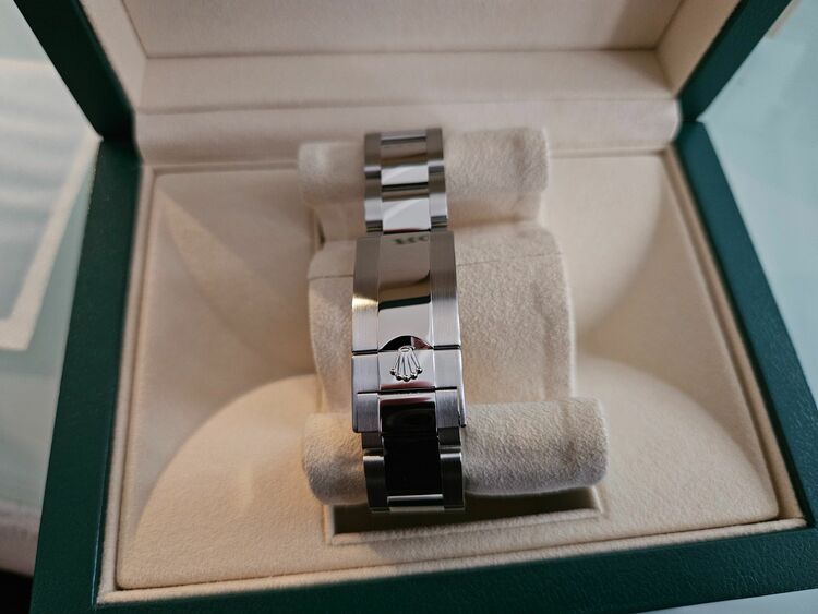 ロレックス デイトナ 116500L（高級時計）の商品画像 - 査定依頼日：2025年6月27日 - 最高査定価格：4,350,000円