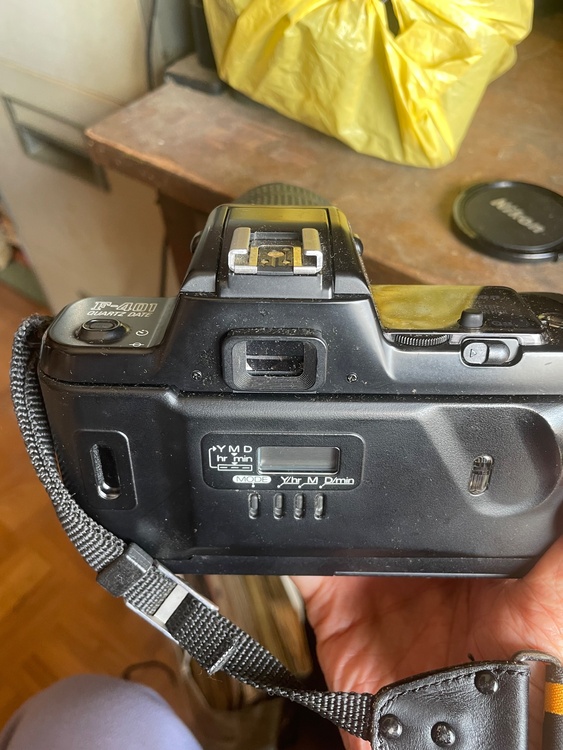 F401（カメラ）の商品画像 - 査定依頼日：2025年12月22日 - 最高査定価格：550円