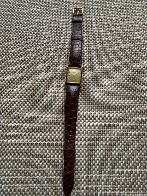 Yellow Gold Pagoda shape ladies （高級時計）の商品画像 - 査定依頼日：2025年10月22日 - 最高査定価格：2,000,000円