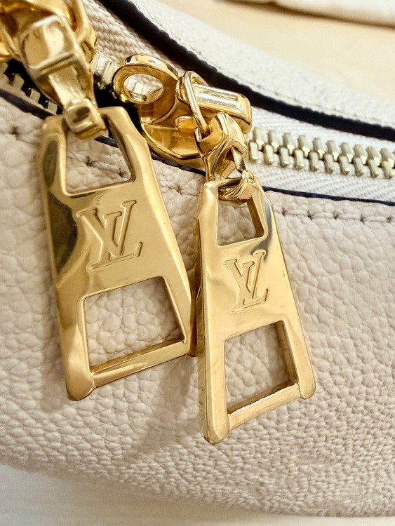 ルイヴィトン モノグラム・アンプラント サック・スポール M46609（ブランドバッグ）の商品画像 - 査定依頼日：2026年2月8日 - 最高査定価格：220,000円