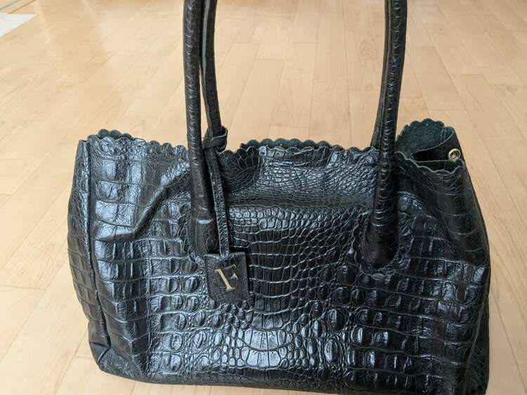 わからない（ブランドバッグ）の商品画像 - 査定依頼日：2025年3月27日 - 最高査定価格：2,000円