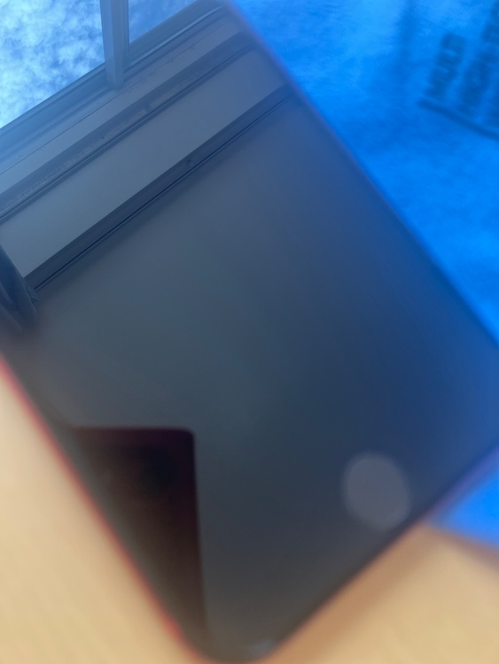 iPhone SE (第 2 世代) 64GB SIMフリー（スマホ）の商品画像 - 査定依頼日：2026年4月19日 - 最高査定価格：13,000円