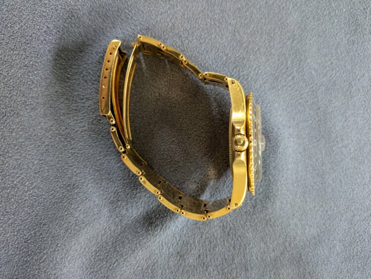 ROLEX GMT Master（高級時計）の商品画像 - 査定依頼日：2026年4月1日 - 最高査定価格：10,000,000円