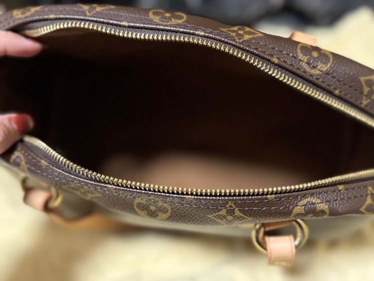 ルイヴィトン モノグラム （ブランドバッグ）の商品画像 - 査定依頼日：2026年1月31日 - 最高査定価格：135,000円