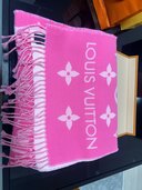 マフラー（古着・ファッション）の商品画像 - 査定依頼日：2025年2月14日 - 最高査定価格：50,000円