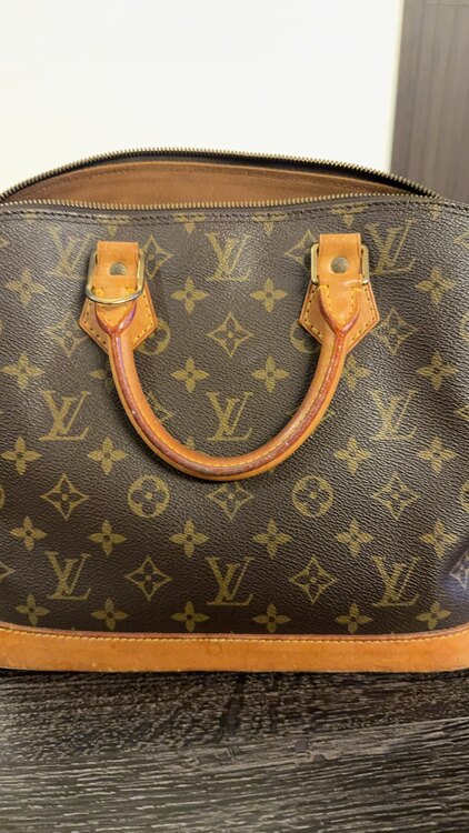 ルイヴィトン アルマ （ブランドバッグ）の商品画像 - 査定依頼日：2024年11月30日 - 最高査定価格：35,000円