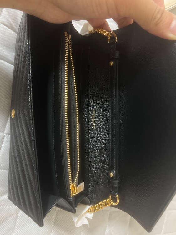 イブサンローラン  （ブランドバッグ）の商品画像 - 査定依頼日：2025年10月1日 - 最高査定価格：150,000円