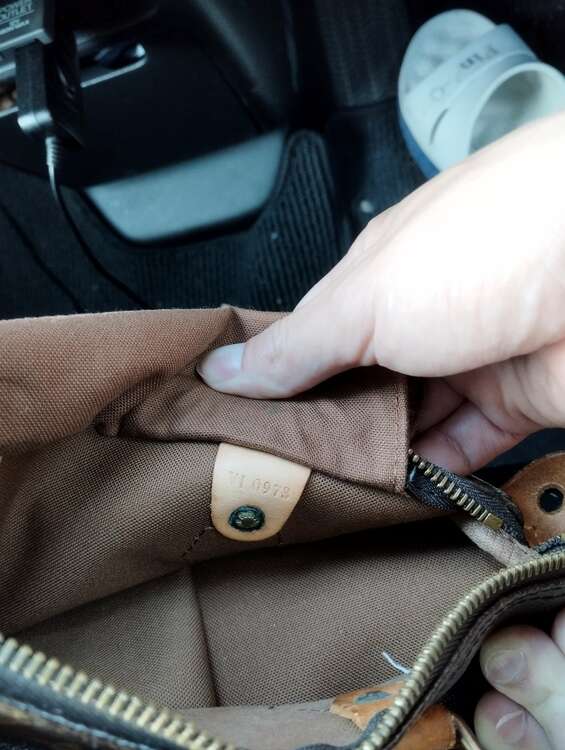 ルイヴィトン スピーディー （ブランドバッグ）の商品画像 - 査定依頼日：2024年12月30日 - 最高査定価格：25,000円