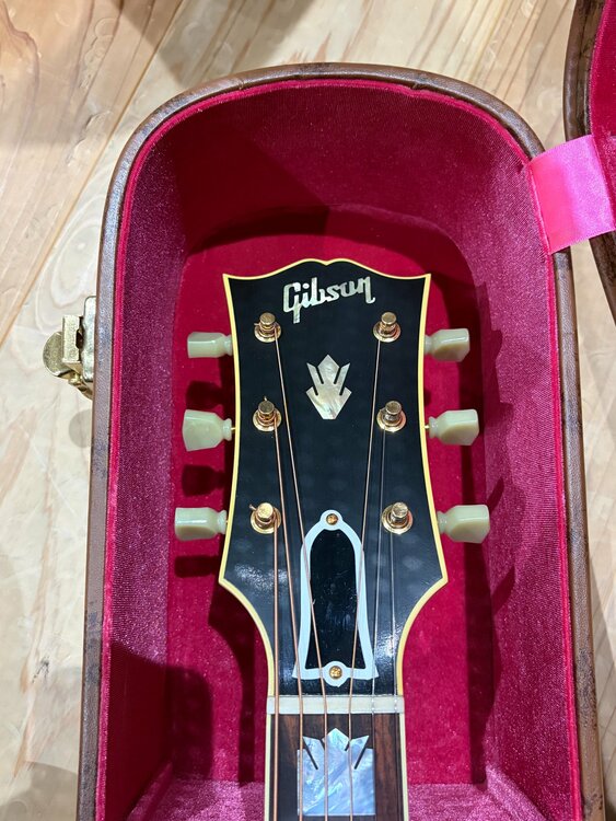 Gibson 1957 SJ-200 AN 2024年製（ピアノ・楽器・PA機材）の商品画像 - 査定依頼日：2026年4月22日 - 最高査定価格：200,000円