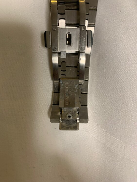 オーデマピゲ ロイヤルオーク （高級時計）の商品画像 - 査定依頼日：2025年4月11日 - 最高査定価格：4,200,000円