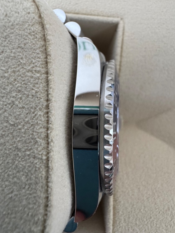 ロレックス GMTマスター （高級時計）の商品画像 - 査定依頼日：2025年6月8日 - 最高査定価格：2,900,000円