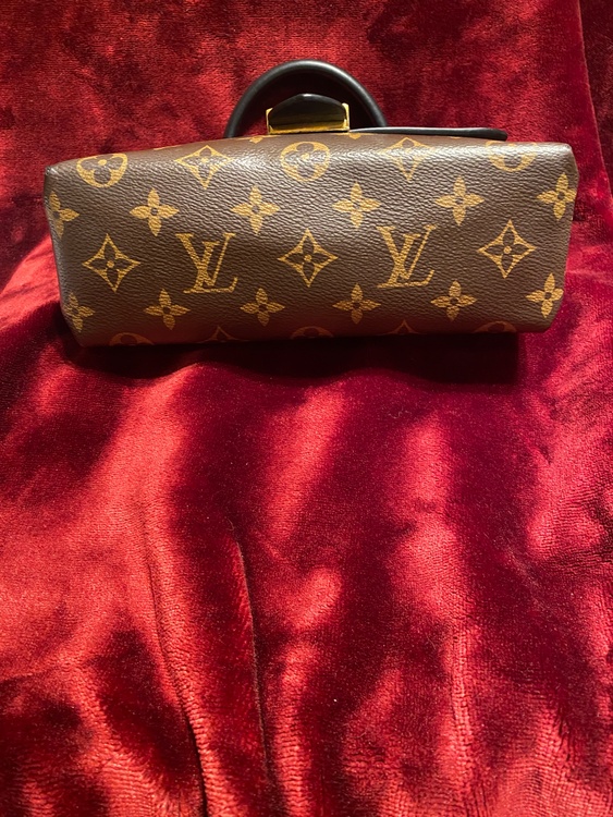 ロッキーBB（ブランドバッグ）の商品画像 - 査定依頼日：2026年3月22日 - 最高査定価格：150,000円