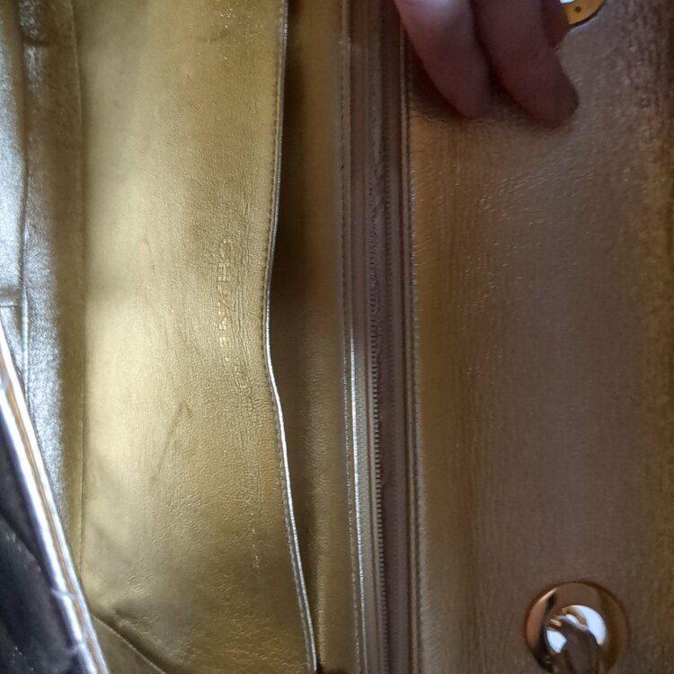 CHANELマドラッセ　ゴールド　1991〜1994（ブランドバッグ）の商品画像 - 査定依頼日：2025年12月28日 - 最高査定価格：400,000円