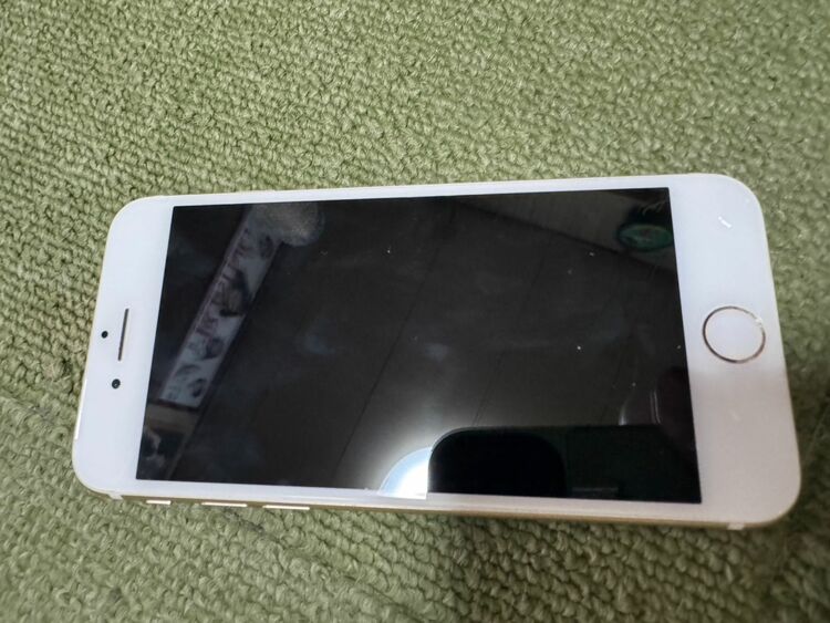 MNCG2J/A（スマホ）の商品画像 - 査定依頼日：2025年8月13日 - 最高査定価格：2,500円