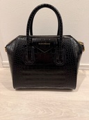 ジバンシィ  （ブランドバッグ）の商品画像 - 査定依頼日：2026年2月11日 - 最高査定価格：20,000円