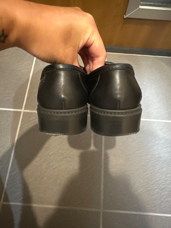 ローファー（古着・ファッション）の商品画像 - 査定依頼日：2025年10月9日 - 最高査定価格：55,000円