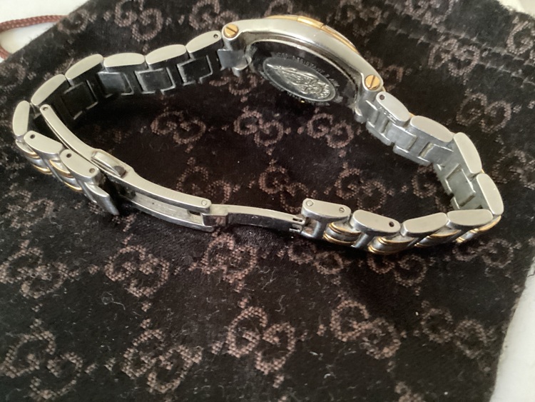 Gucci （高級時計）の商品画像 - 査定依頼日：2025年6月17日 - 最高査定価格：8,120円