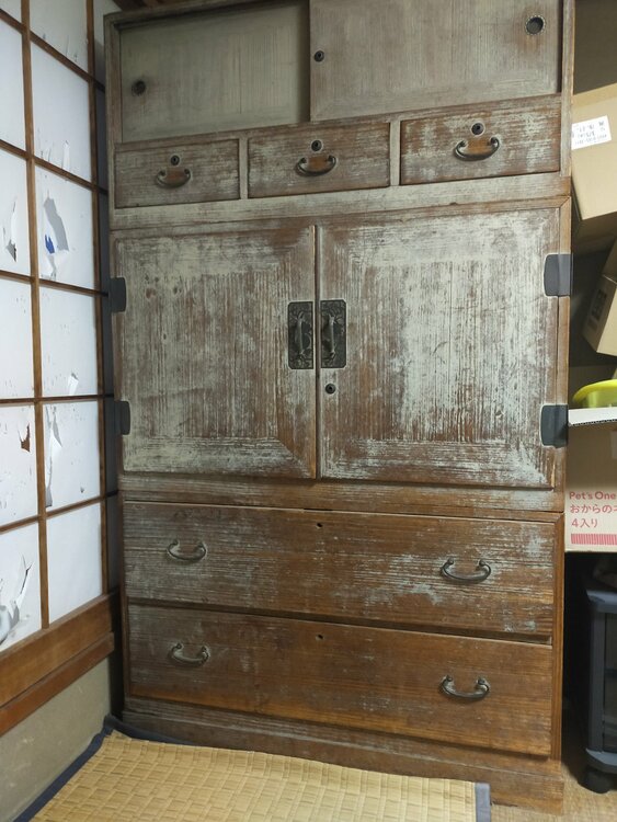 桐タンス（美術品・骨董品）の商品画像 - 査定依頼日：2026年3月20日 - 最高査定価格：100,000円