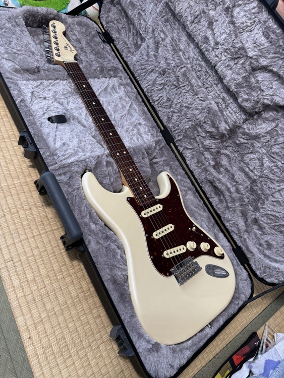 Fender Limited Edition American Showcase（ピアノ・楽器・PA機材）の商品画像 - 査定依頼日：2026年5月4日 - 最高査定価格：160,000円