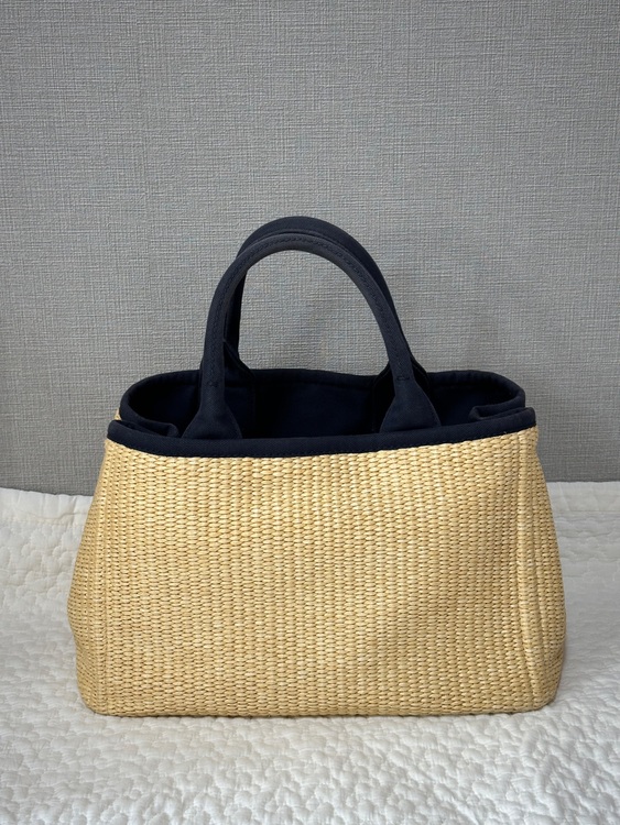 2DKJ PAGL I A+CANAPA（ブランドバッグ）の商品画像 - 査定依頼日：2025年12月2日 - 最高査定価格：90,000円